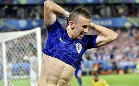 Perisic: Il Maestro Oscuro del Calcio Croato