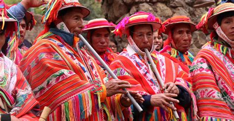 Peruvian Native Costume Wallpaper Free: Adorn Your Walls with the Vibrant Culture of Peru