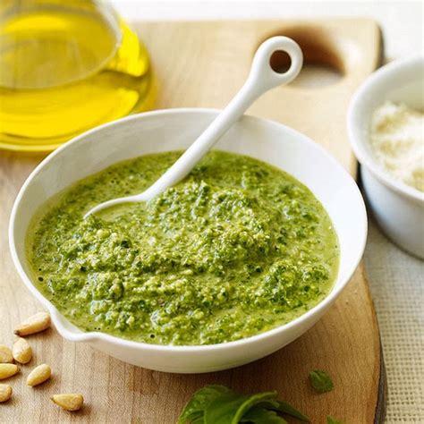 Pesto Alla Genovese: O Sabor da Ligúria em Sua Cozinha