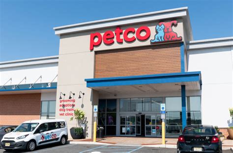 Petco in Teterboro, New Jersey: A Detailed Guide to Pet Ownership Essentials