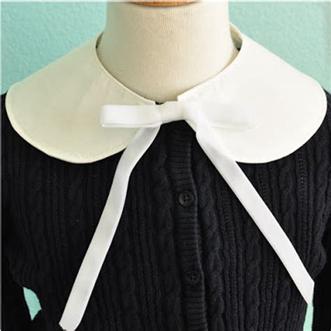 Peter Pan collar: