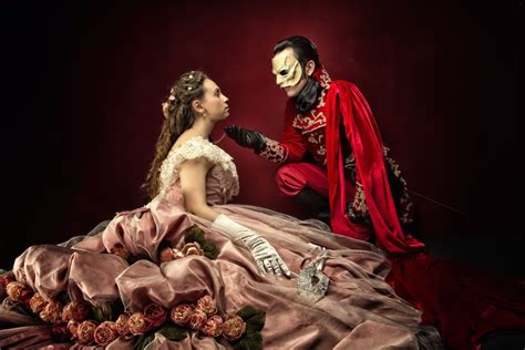 Phantom of the Opera Cosplay: A Masquerade of Mystery and Enchantment