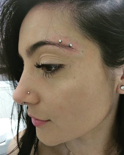 Piercing na Sobrancelha: Um Guia Definitivo