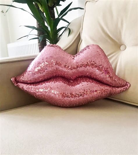 Pillow Lips