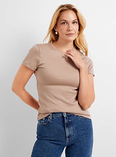 Pima Cotton Women's Tee Shirts: A Luxurious and Sustainable Choice