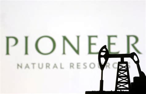 Pioneer Natural Resources Stock: A 2023 Guide to Investing in Oil & Gas