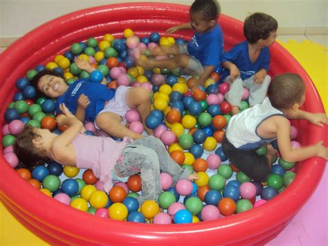 Piscina de Bolinhas: Guia Completo para Diversão Segura e Enriquecedora