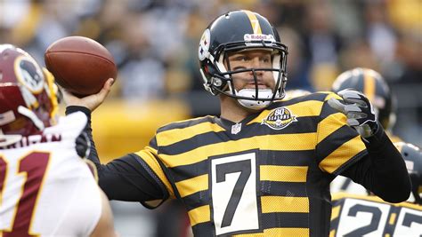 Pittsburgh Steelers Bumblebee Jersey: Buzzworthy Addition to the Gridiron