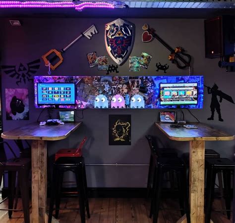 Pixels Bar & Eatery: A Retro-Inspired Oasis for Gamers and Foodies Alike