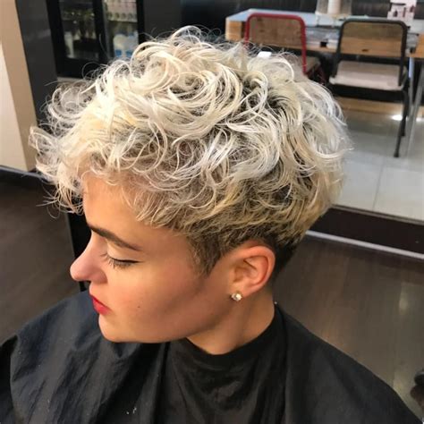 Pixie-Cut-Perücken: Verwandeln Sie Ihren Stil mit dem kurzen, aber raffinierten Look