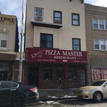 Pizza Master: Jersey City's Culinary Gem on Central Avenue