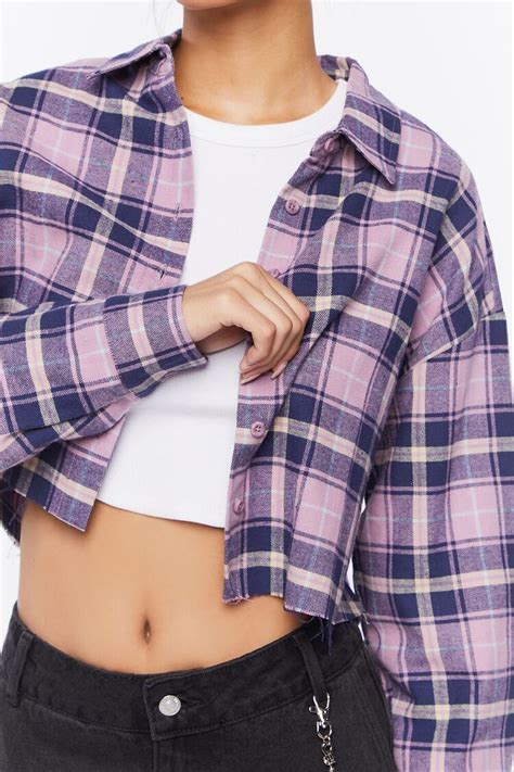 Plaid Cropped Shirt: The Versatile Staple for Every Wardrobe