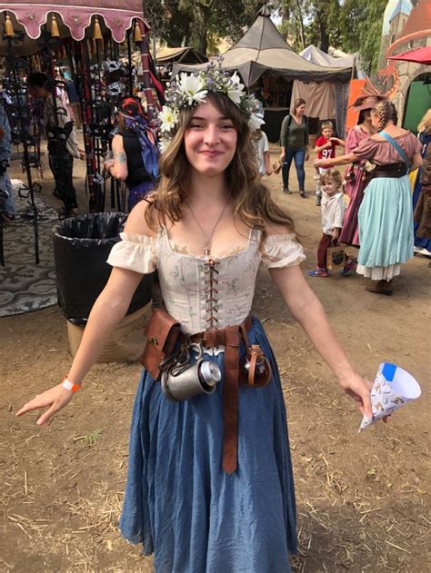 Planning Your Renaissance Fair Outfit