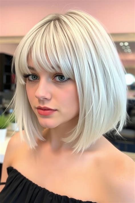 Platinum Bob: 2025's Chic