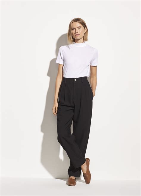 Pleated Ladies Trousers: A Timeless Style with Modern Appeal