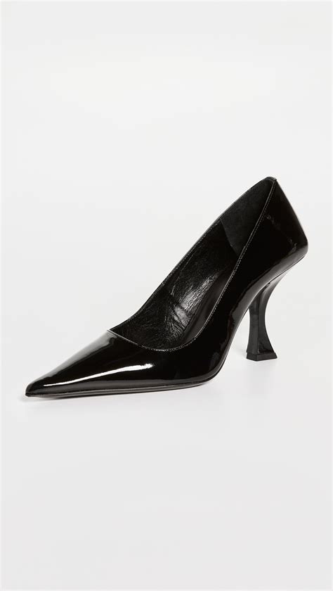 Pointed-Toe Pumps: