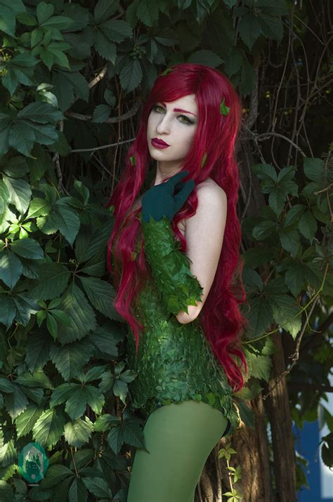 Poison Ivy Cosplay Costume: Uncover the Enchanting World of Botanical Villainy