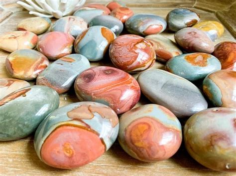 Polychromatic Jasper: A Gemstone's Tapestry