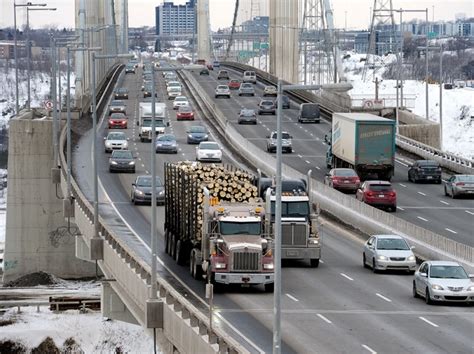 Pont Pierre-Laporte : Un désastre évitable qui a endeuillé le Québec