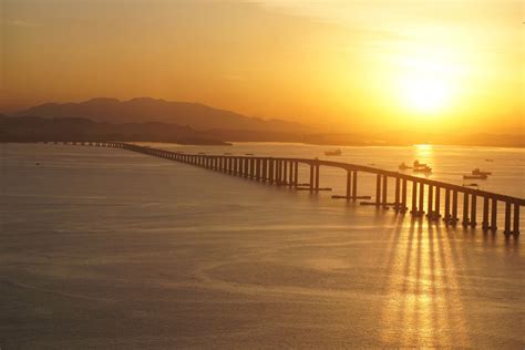 Ponte Rio-Niterói: Um Símbolo de União e Desenvolvimento