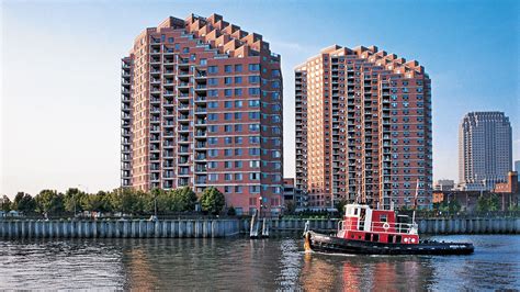 Portside Towers Apartments: Jersey City's Luxurious Waterfront Oasis