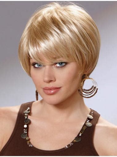 Preferential Blonde Straight Chin Length Synthetic Wigs