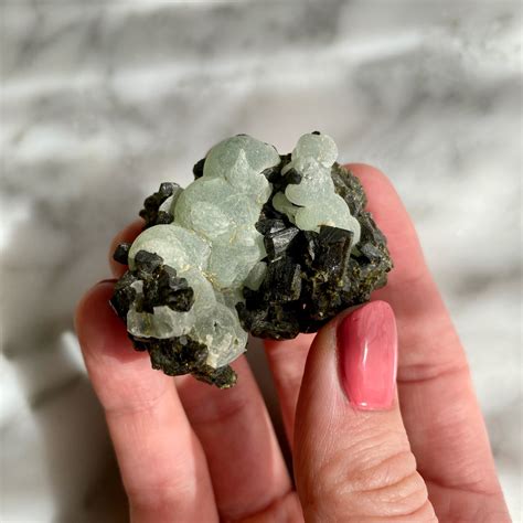 Prehnite and Epidote: A Symbiotic Synergy