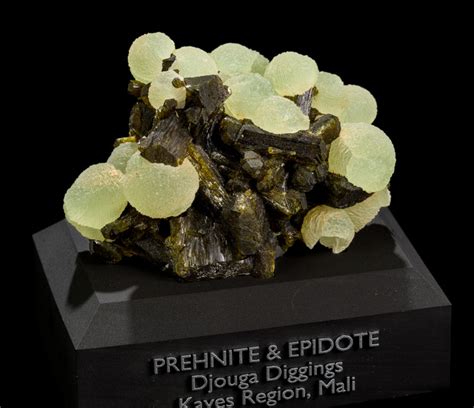 Prehnite on Epidote: A Symbiotic Mineral Pairing