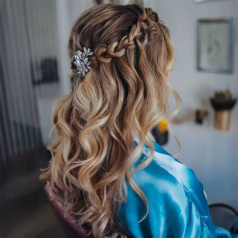 Prom Hairstyles for Every Style and Personality