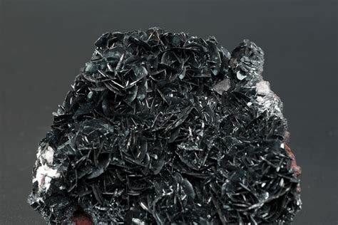 Properties and Characteristics of Specularite Hematite