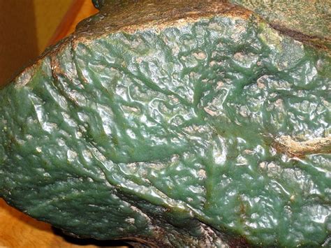 Properties of Nephrite Jade Raw