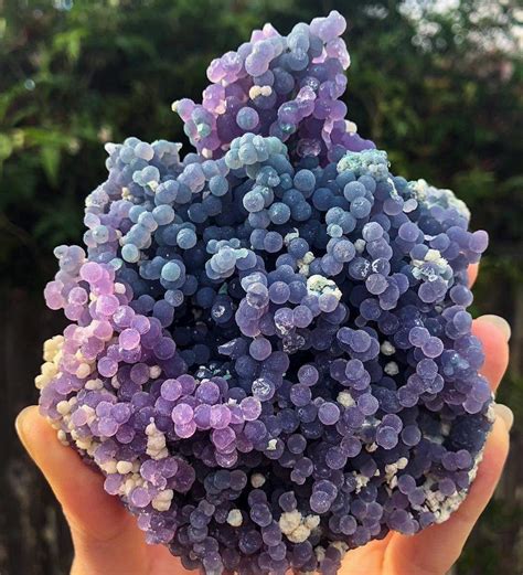 Pros of Grape Agate: