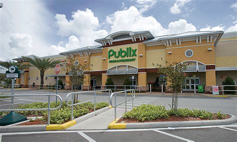 Publix Gulf to Bay Plaza: 10,000+ Reasons to Love Your Local Grocery Store