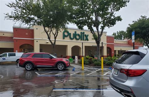 Publix on Main Street in Gainesville, Florida: A Local Landmark for Over 20 Years