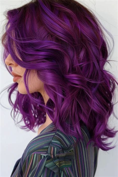 Purple Ombre: A Radiant Color Spectrum for Mesmerizing Visuals