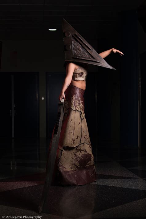 Pyramid Head Cosplay