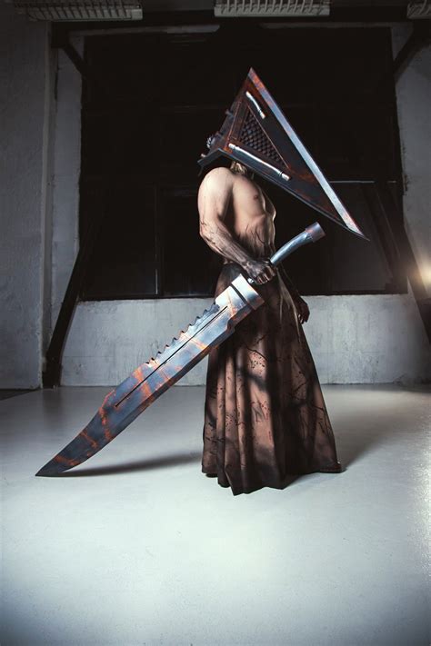 Pyramid Head Costume: A Journey into the Heart of Darkness