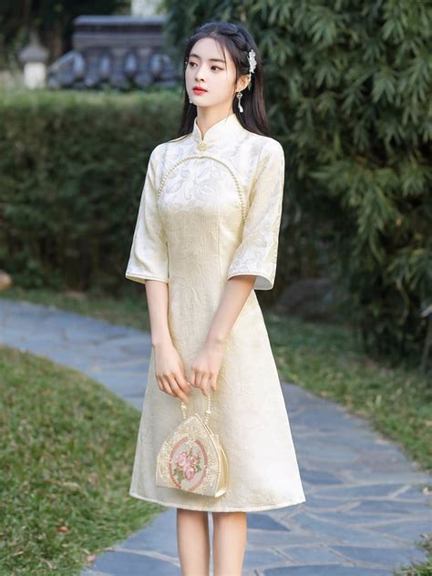 Qipao Dress: A Timeless Fashion Statement with 5 Surprising Benefits