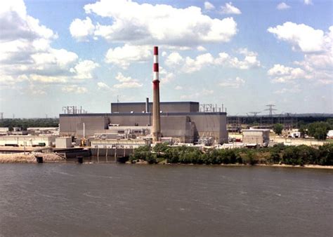 Quad Cities Nuclear Plant: Powering Homes and Businesses with Clean Energy