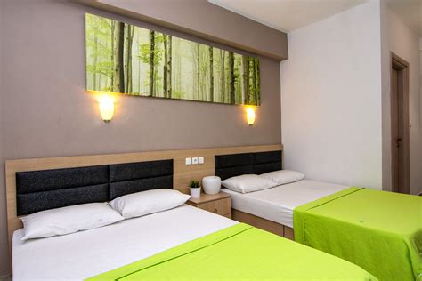 Quadruple Room Definition and Meaning