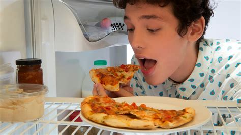 Quanto Tempo Dura a Pizza na Geladeira: O Guia Definitivo para Preservar o Sabor