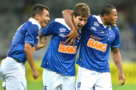 Quantos ficou o jogo do Cruzeiro ontem? Descubra tudo sobre o placar da partida!