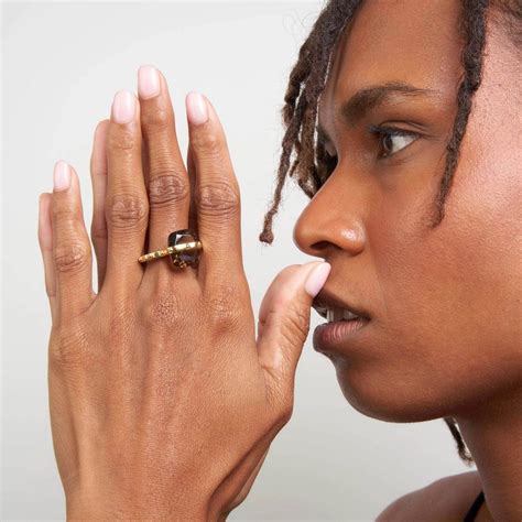 Quartz Crystal Rings: Transcending Time and Fashion