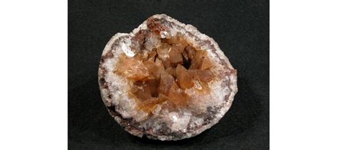 Quartz Geodes: Nature's Crystalline Canvas