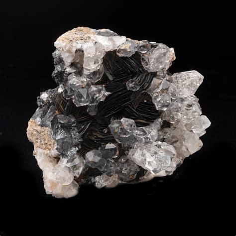 Quartz with Hematite: A Powerful Combination with Unparalleled Qualities