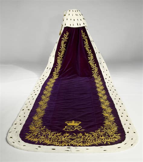 Queen's Robe: