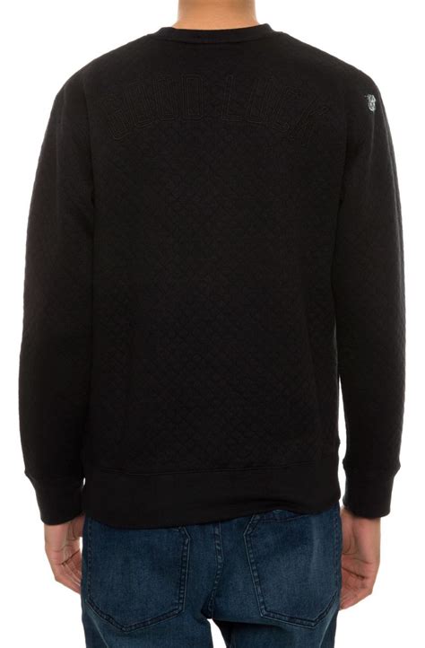 Quilted Crewneck Sweatshirt: A Timeless and Versatile Wardrobe Staple