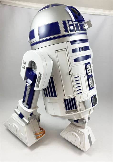 R2D2: The Indispensable Astromech Droid