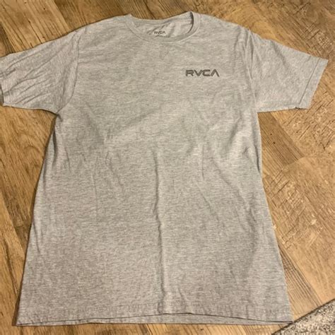 RVCA T-Shirt: Beyond the Canvas, a Wearable Art Form