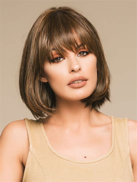 RaQuil Welch 5 Best Classic Cut Wigs for 2023 [Exact Match]